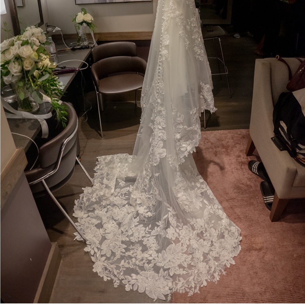 Martina Liana Style 1334 Wedding Gown - Picture 7 of 15